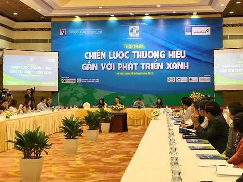 Xây dựng thương hiệu gắn với phát triển xanh (21/4/2017)